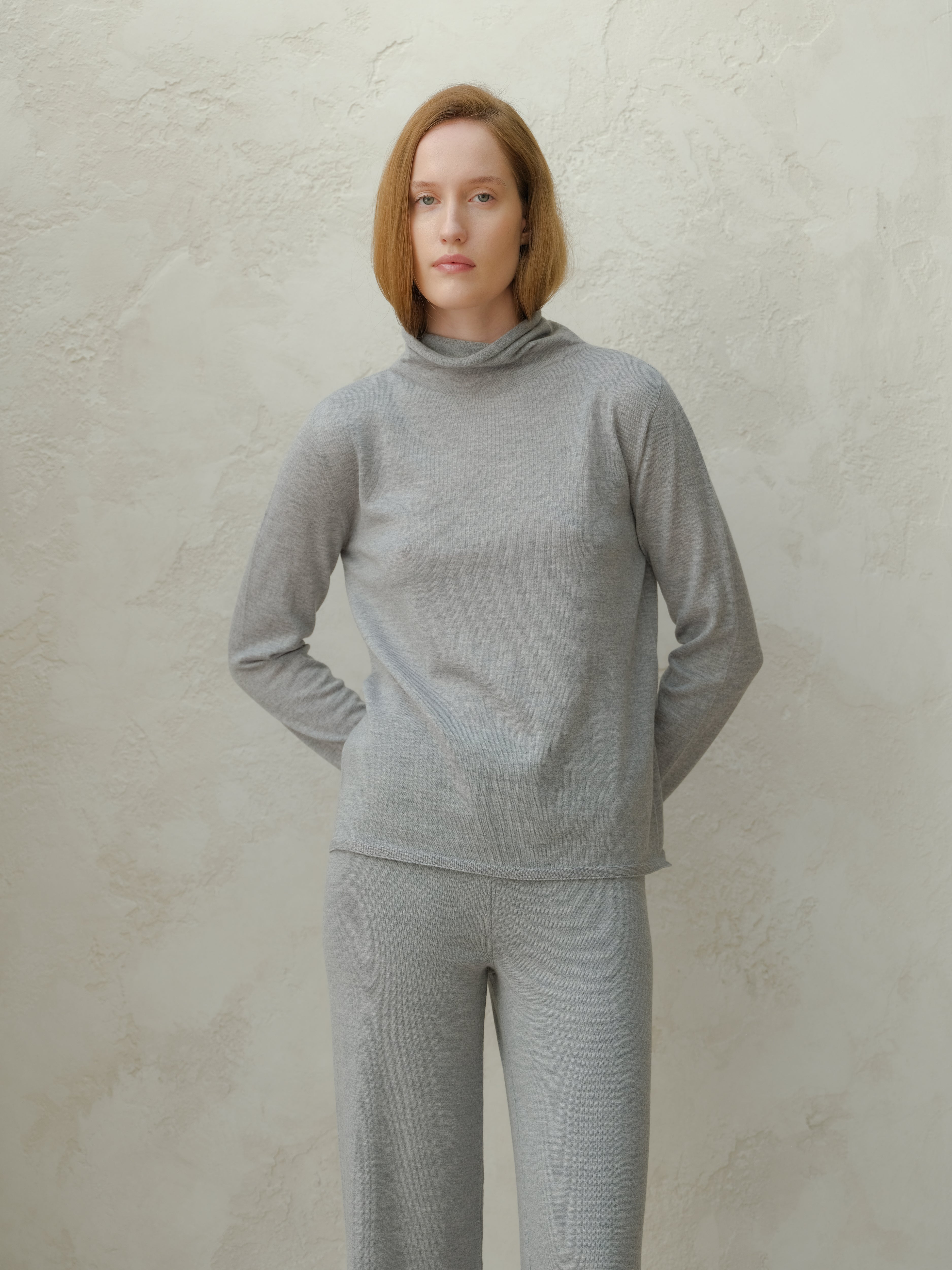 Extra Fine Merino Wool Relaxed Turtleneck (3D-Knit)-1