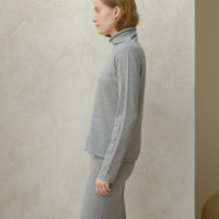 Extra Fine Merino Wool Relaxed Turtleneck (3D-Knit)-2
