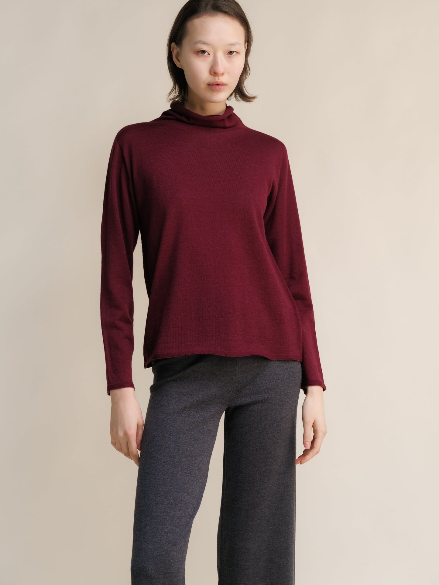 Extra Fine Merino Wool Relaxed Turtleneck (3D-Knit)-11
