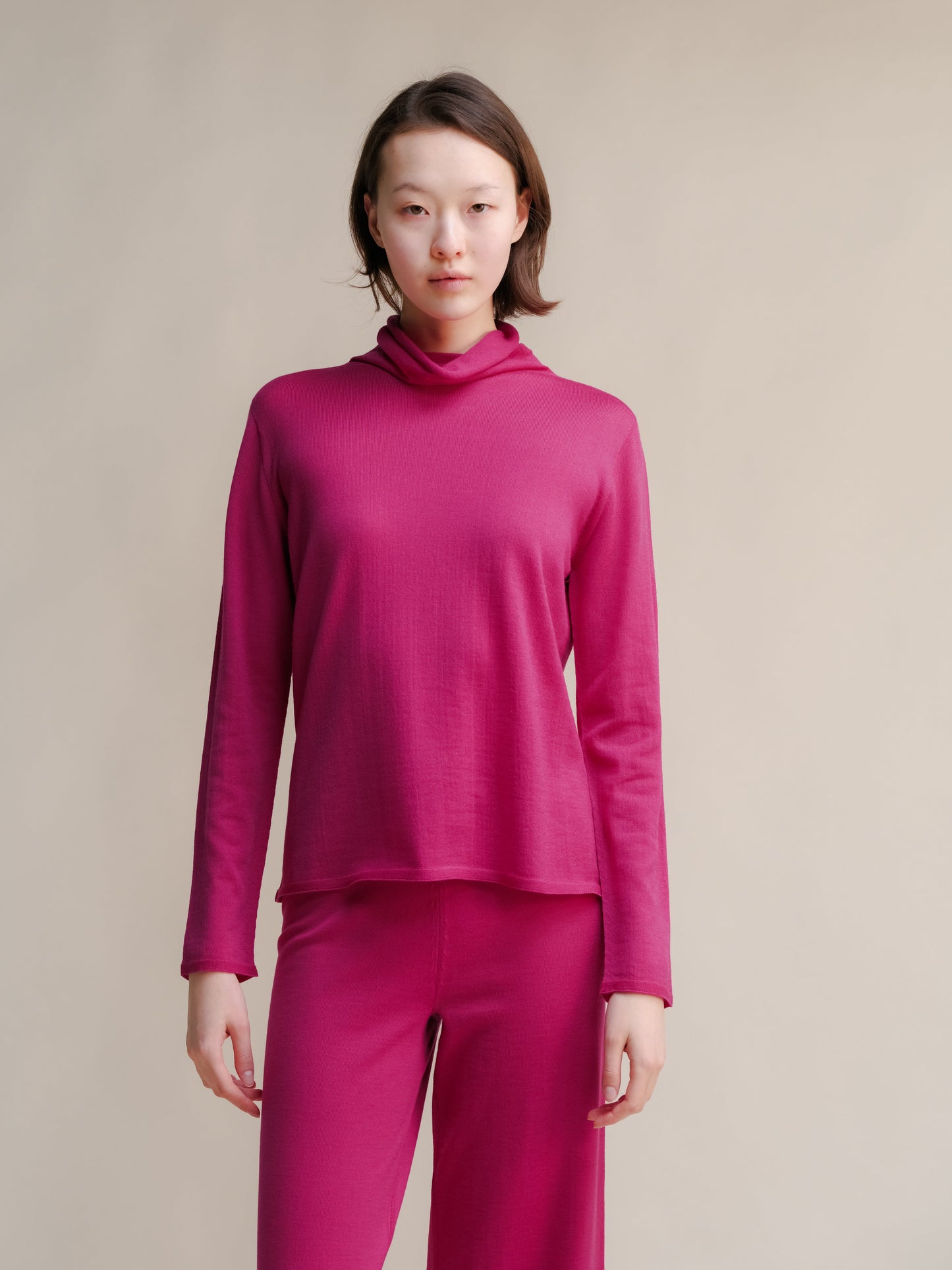 Extra Fine Merino Wool Relaxed Turtleneck (3D-Knit)-7