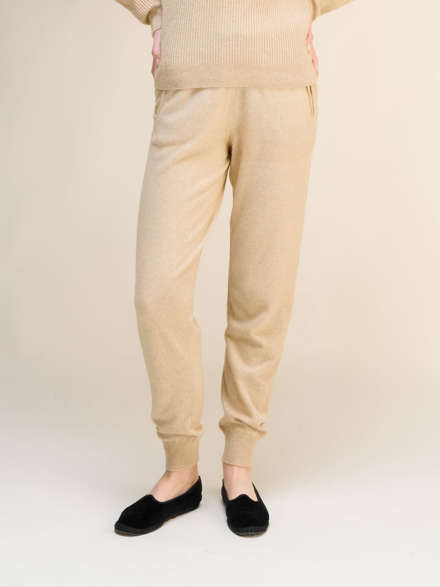 Cashmere Mix Yoga Pants (3D-Knit)-3